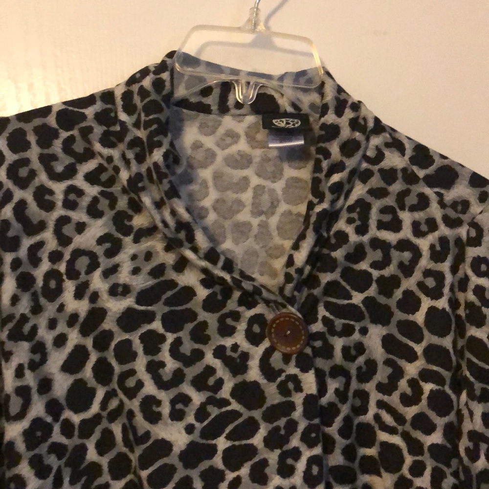 Bobeau cardigan.   2020 - Picture 3 of 5